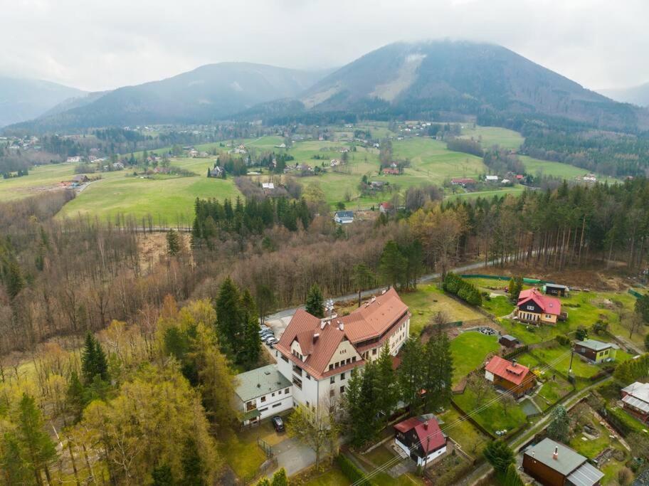 Ferienwohnung Prostorny Apartman Pro 4 Osoby V Beskydech Kunčice pod Ondřejníkem Exterior foto