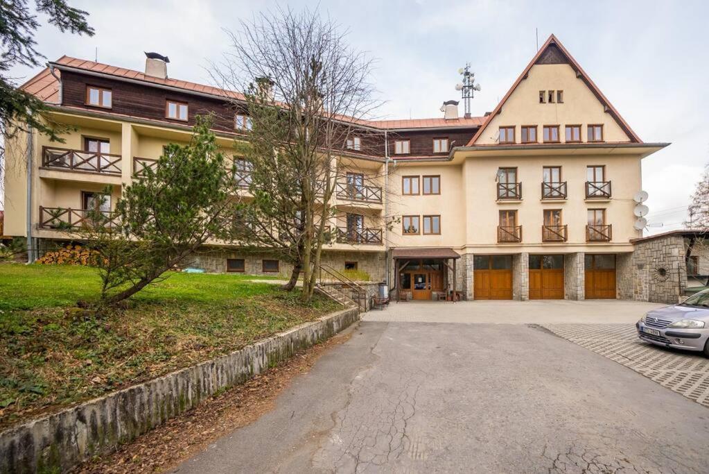 Ferienwohnung Prostorny Apartman Pro 4 Osoby V Beskydech Kunčice pod Ondřejníkem Exterior foto